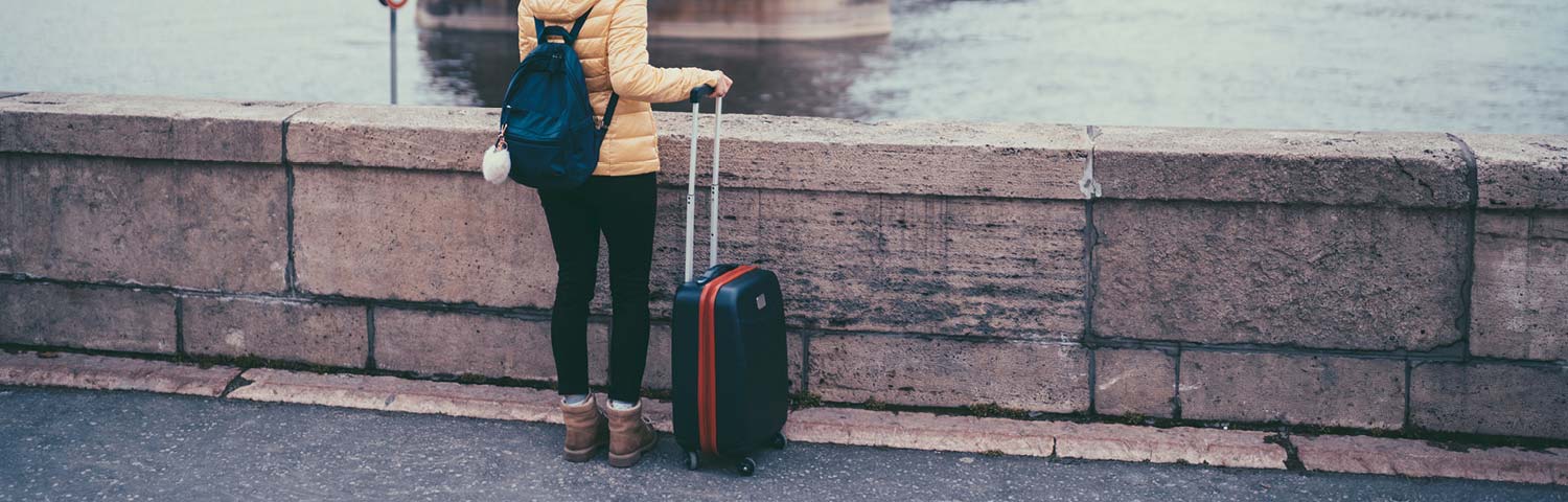 5 Things to do when arriving in a new country